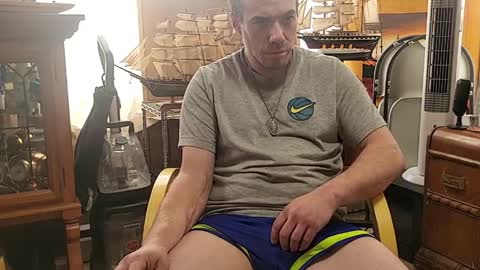 xxScubaStevexx online show from March 26, 4:33 pm