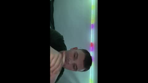 Leo online show from April 3, 7:10 pm