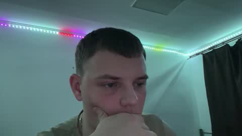 Leo online show from March 12, 9:44 pm