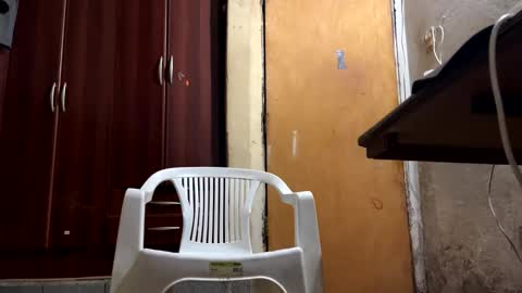 Snapshot of y0ungwithbrowndick chatting on January 25, 11:34 am BROWN DICK online show from January 25, 11:34 am