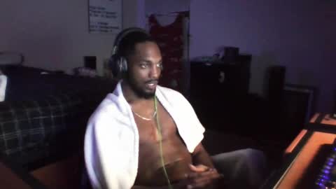 y_sticky online show from March 9, 5:11 am