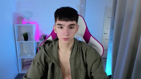 yamitwink online show from November 22, 5:40 am