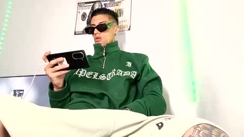 Yan online show from February 18, 5:05 am