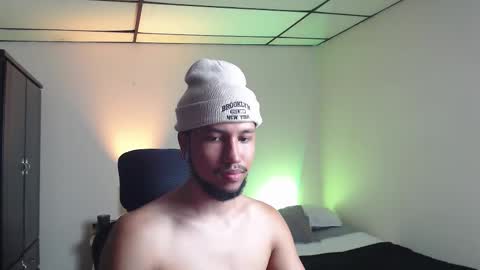 Yeff ind. model  online show from November 20, 10:19 pm