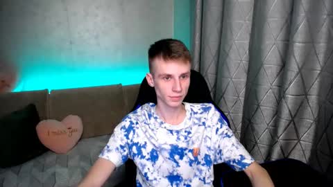 Snapshot of yes_cute_boy_ chatting on February 3, 8:03 pm Eden online show from February 3, 8:03 pm