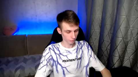 Snapshot of yes_cute_boy_ chatting on March 1, 9:59 pm Eden online show from March 1, 9:59 pm