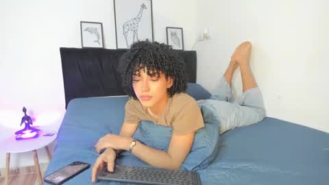 YAMPOOL  online show from September 30, 4:32 pm