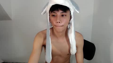 ynotyu online show from December 13, 8:26 pm