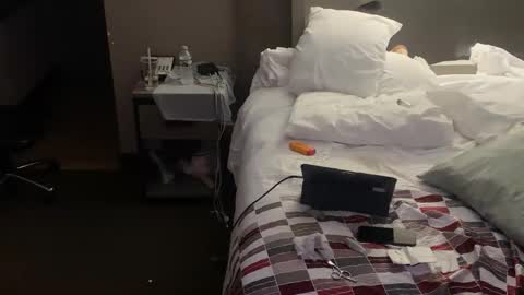 yourbroboytoy online show from January 14, 2:40 am