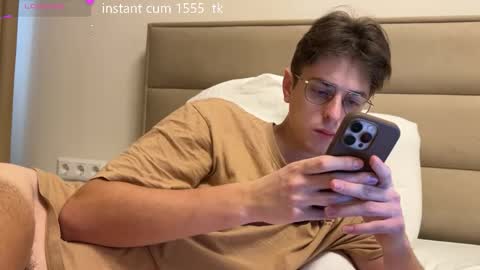 Chris online show from March 3, 8:11 am