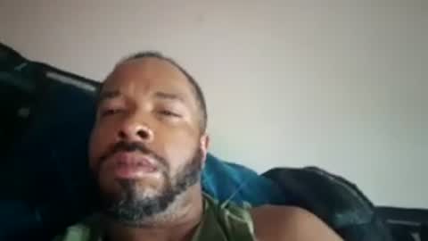 yoursexydaddy8181 online show from July 6, 6:32 pm