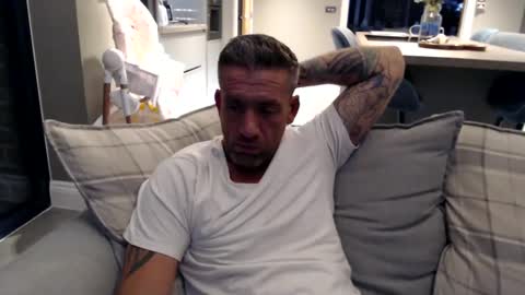 You want us 69 online show from December 5, 9:39 pm