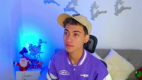 yulian_vasquez online show from January 8, 12:32 pm