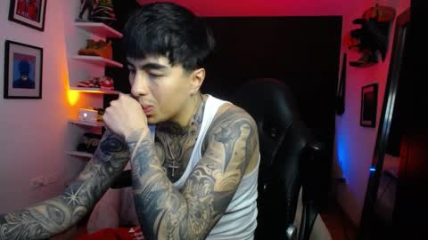 zac_muller1 online show from October 1, 5:44 am