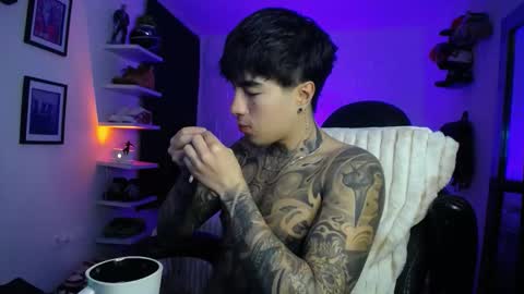 zac_muller1 online show from March 29, 11:43 am