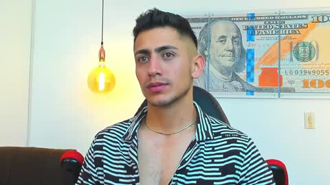 zachpri20 online show from January 12, 10:56 am