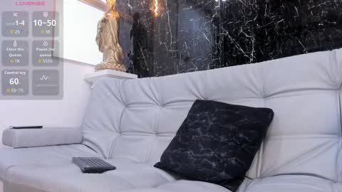 Zack online show from October 31, 4:43 pm