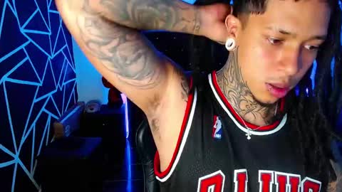 zero_x9 online show from February 23, 8:32 pm