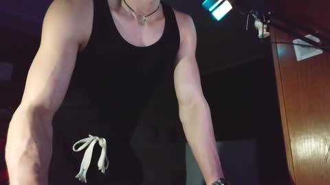 zeroreaction online show from April 4, 9:23 pm