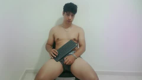 zeus_183 online show from March 5, 3:03 am