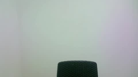 zeus_183 online show from February 23, 7:10 am