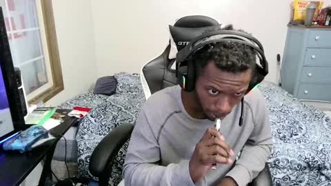 zoneingout online show from December 26, 9:26 pm