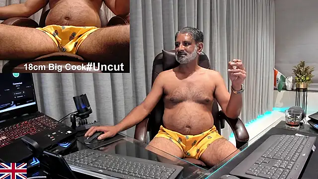 OnlineBossUK online show from February 4, 11:11 pm