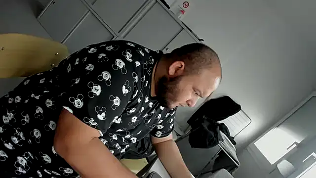 genderfluidco2 online show from January 19, 3:21 pm