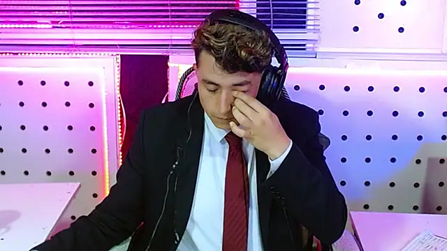 Darko0717 online show from November 21, 4:39 pm