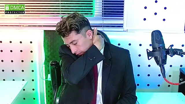 Darko0717 online show from October 26, 2:52 pm