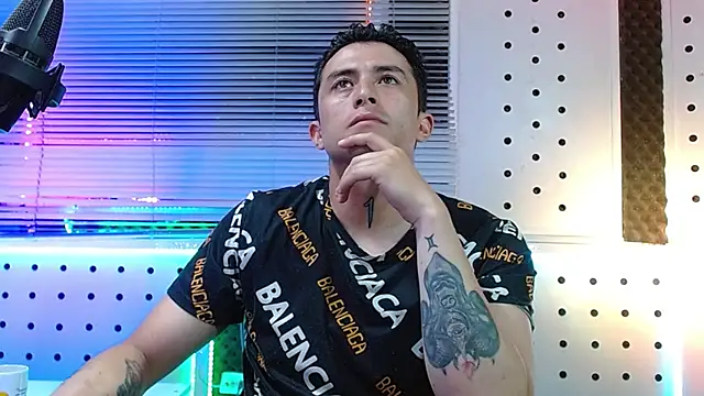 Darko0717 online show from April 5, 11:56 pm