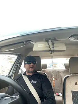 Dick 6inches online show from October 29, 6:38 am