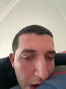 Snapshot of strange6696 chatting on February 21, 10:28 am strange6696 online show from February 21, 10:28 am