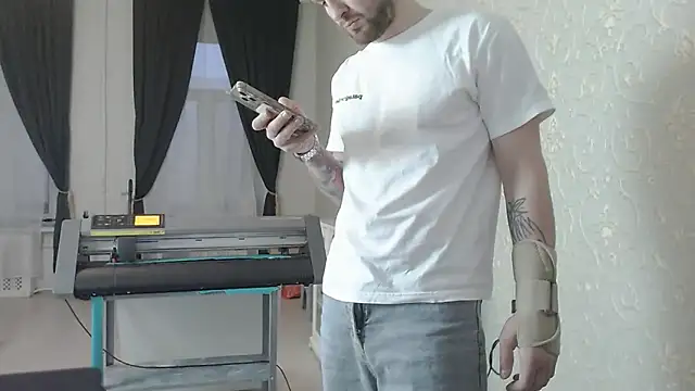 Marselle Laker online show from November 28, 12:40 pm