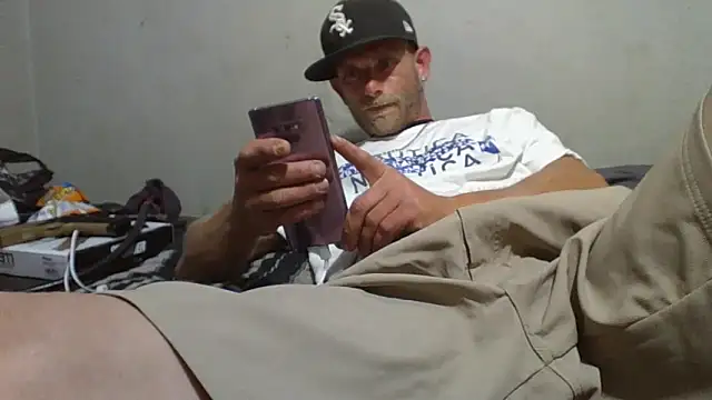 daddytim0 online show from April 13, 2:01 am