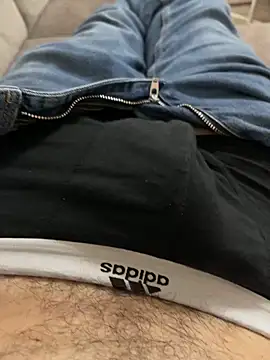 MoochedTape online show from October 16, 8:22 am