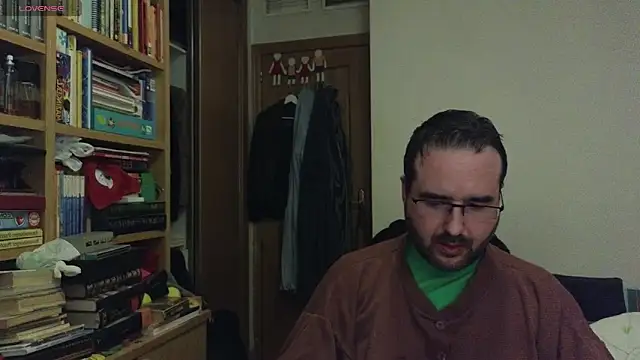 curiosillo83 online show from December 24, 1:59 am