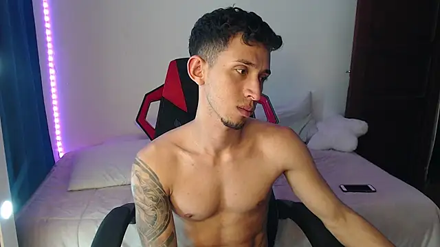 stevenSEX123 online show from March 3, 5:18 am