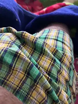 Snapshot of yourheroforfun chatting on December 8, 5:44 pm yourheroforfun online show from December 8, 5:44 pm