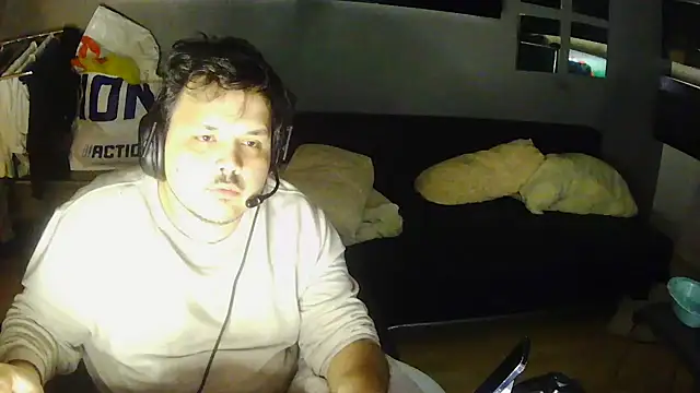 Bebemickey75 online show from November 28, 10:22 pm