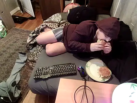 Snapshot of Bebemickey75 chatting on March 9, 3:05 pm Bebemickey75 online show from March 9, 3:05 pm