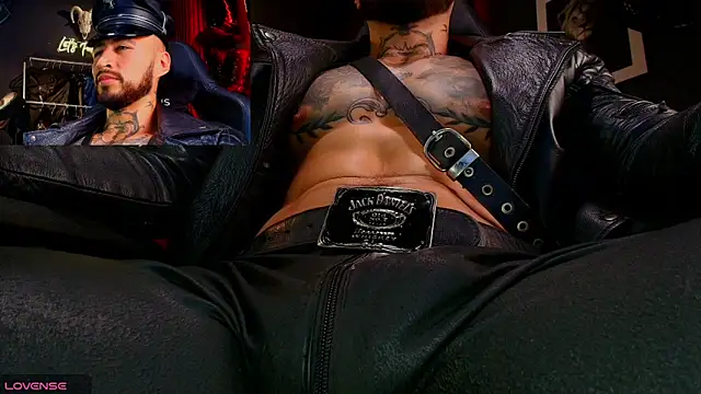 billyMayer  online show from November 30, 8:11 pm