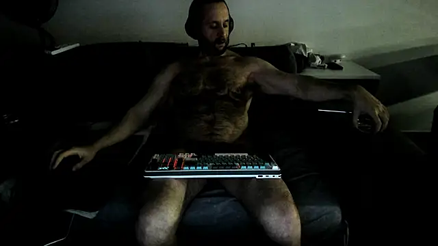 Hugealphabeast online show from November 15, 9:17 pm