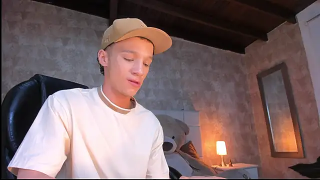 angelcortes online show from November 25, 11:56 am