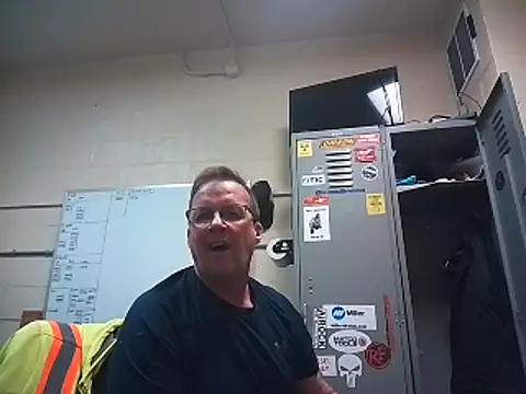 Snapshot of Cockrub1 chatting on March 19, 9:27 pm Cockrub1 online show from March 19, 9:27 pm