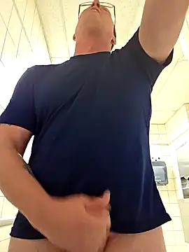 Snapshot of Cockrub1 chatting on February 15, 3:06 pm Cockrub1 online show from February 15, 3:06 pm