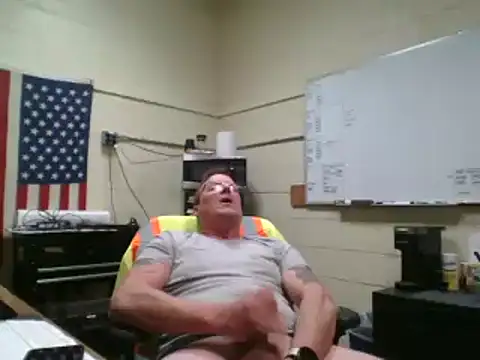 Snapshot of Cockrub1 chatting on December 10, 5:22 pm Cockrub1 online show from December 10, 5:22 pm