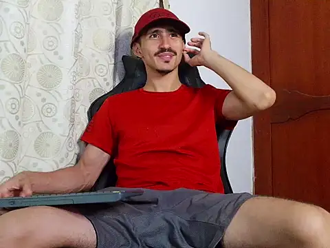 HomeAloneK online show from April 30, 8:16 pm
