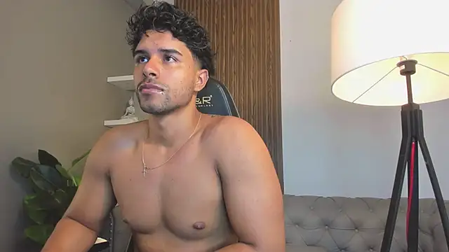 liam collins21 online show from April 11, 11:47 am