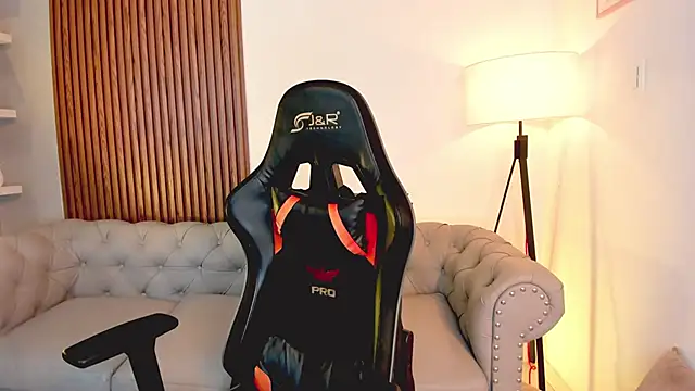 liam collins21 online show from November 12, 12:00 pm